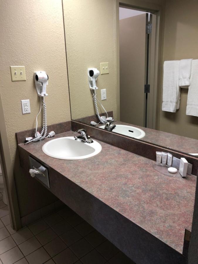Canad Inns Destination Centre Windsor Park Winnipeg Ngoại thất bức ảnh