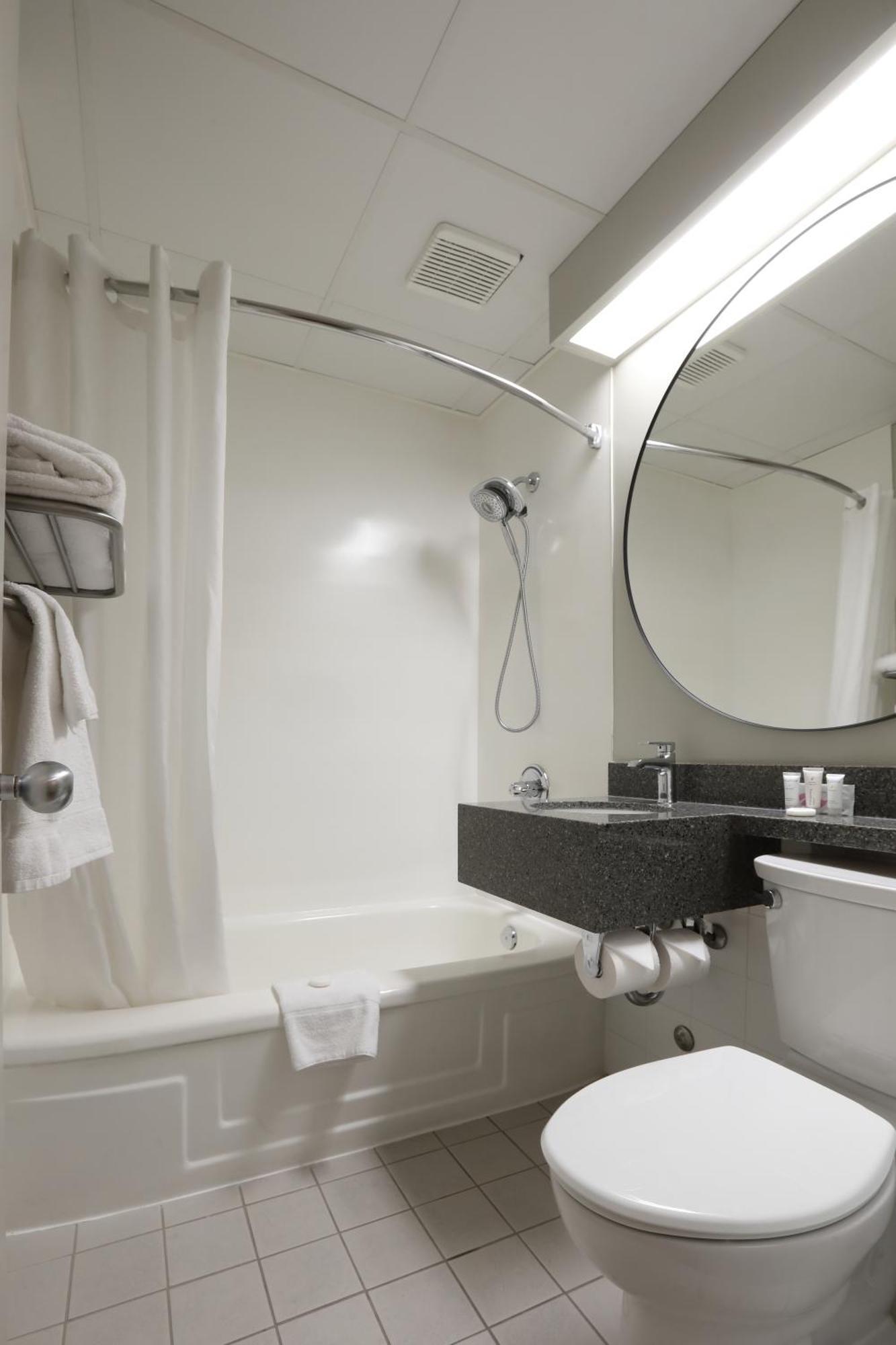 Canad Inns Destination Centre Windsor Park Winnipeg Ngoại thất bức ảnh