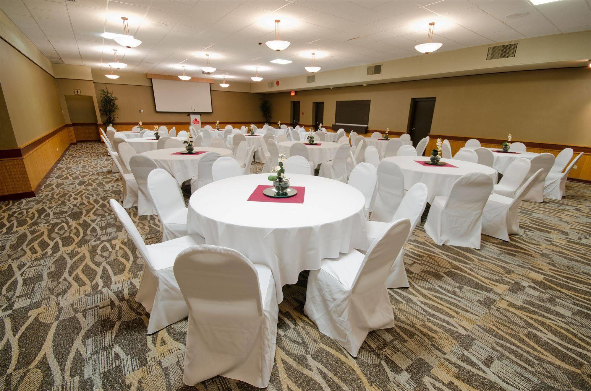Canad Inns Destination Centre Windsor Park Winnipeg Ngoại thất bức ảnh