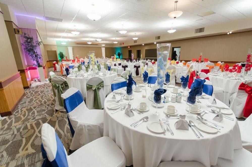 Canad Inns Destination Centre Windsor Park Winnipeg Ngoại thất bức ảnh