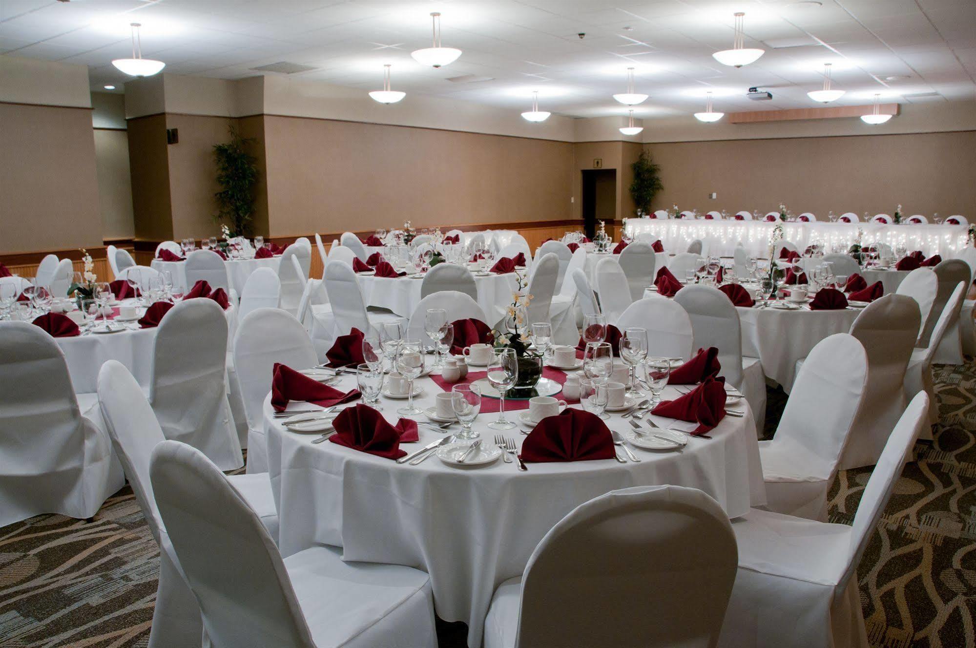 Canad Inns Destination Centre Windsor Park Winnipeg Ngoại thất bức ảnh